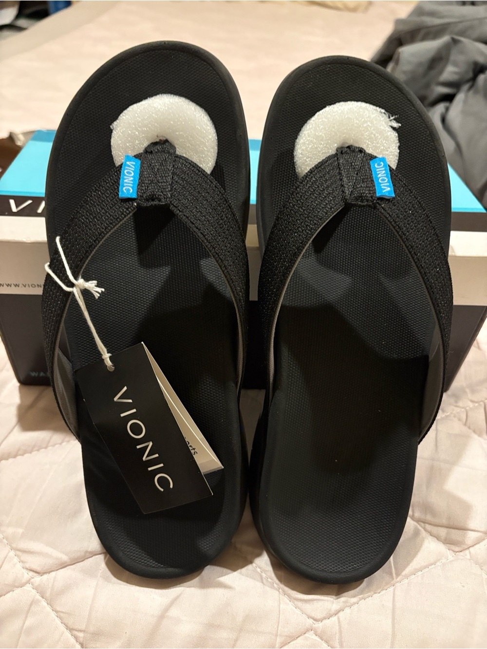 Vionic Black Men's Flip-Flop Sandals